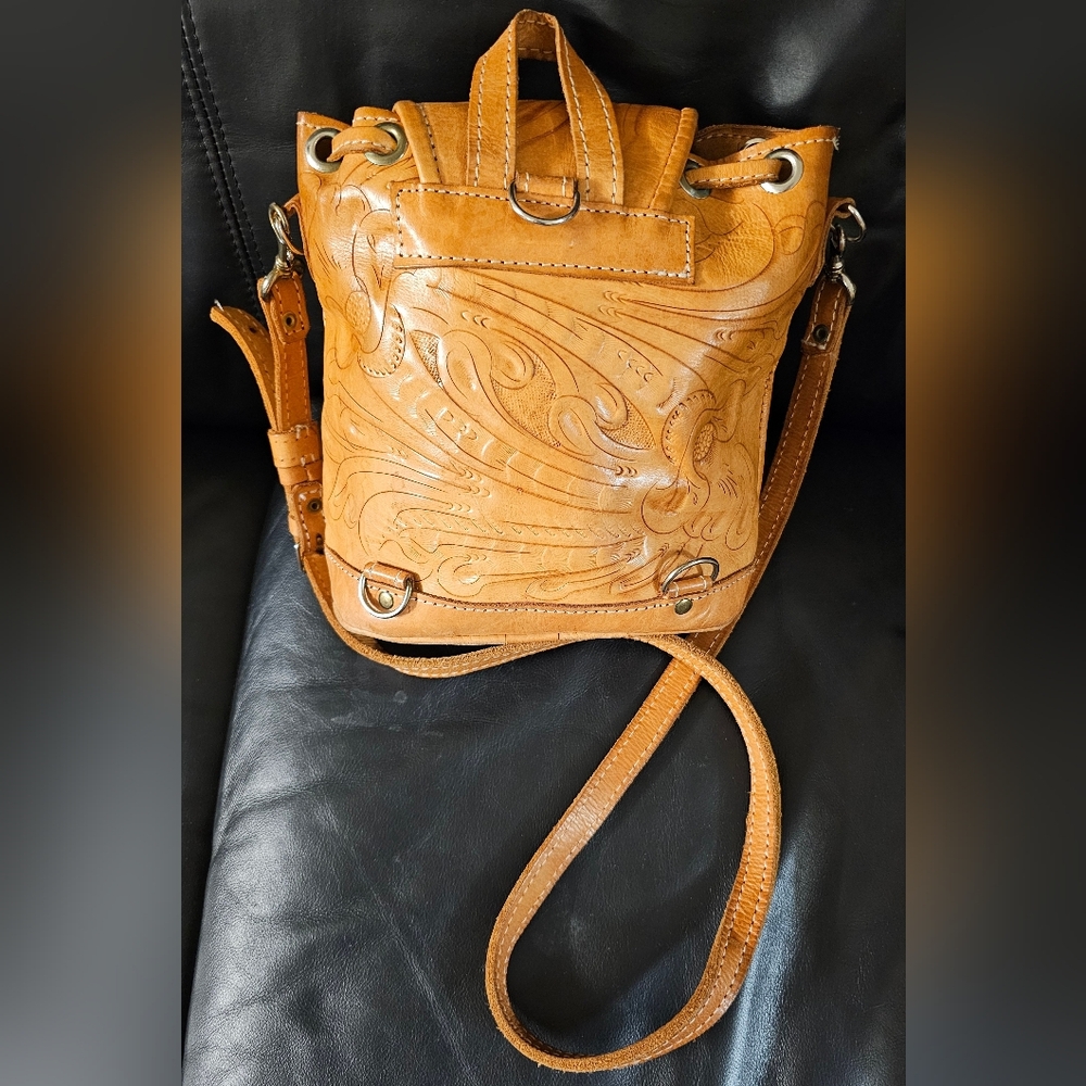Imported From Paraguay Tooled Leather Drawstring Mini Bucket Crossbody Preloved - Picture 2 of 12